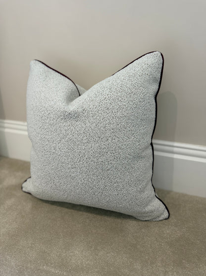 22” Boucle Covers burgundy piping